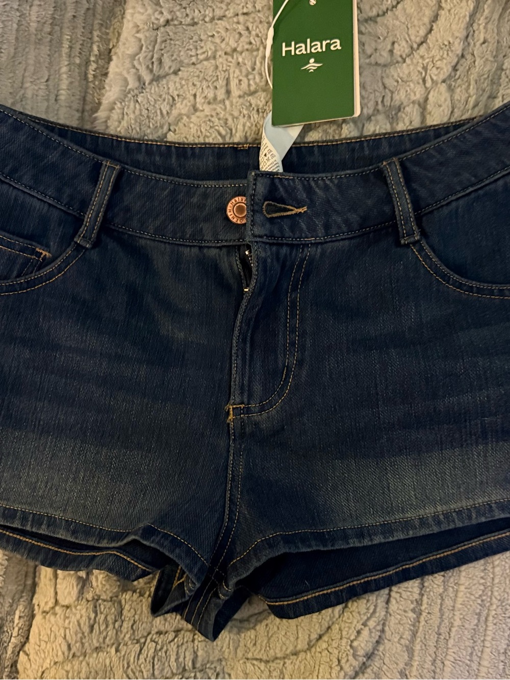 HALARA Indigo Denim Short Shorts
